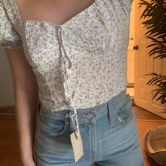 American Eagle Floral Top - Picture 3 of 3